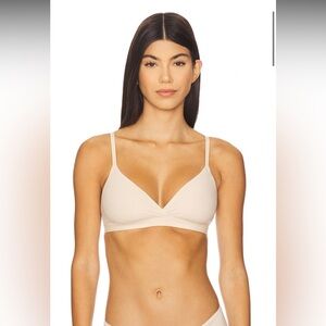 Fite Everybody Crossover Bralette